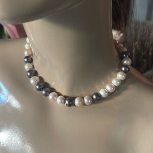 Costume Jewelry- beaded choker/necklace